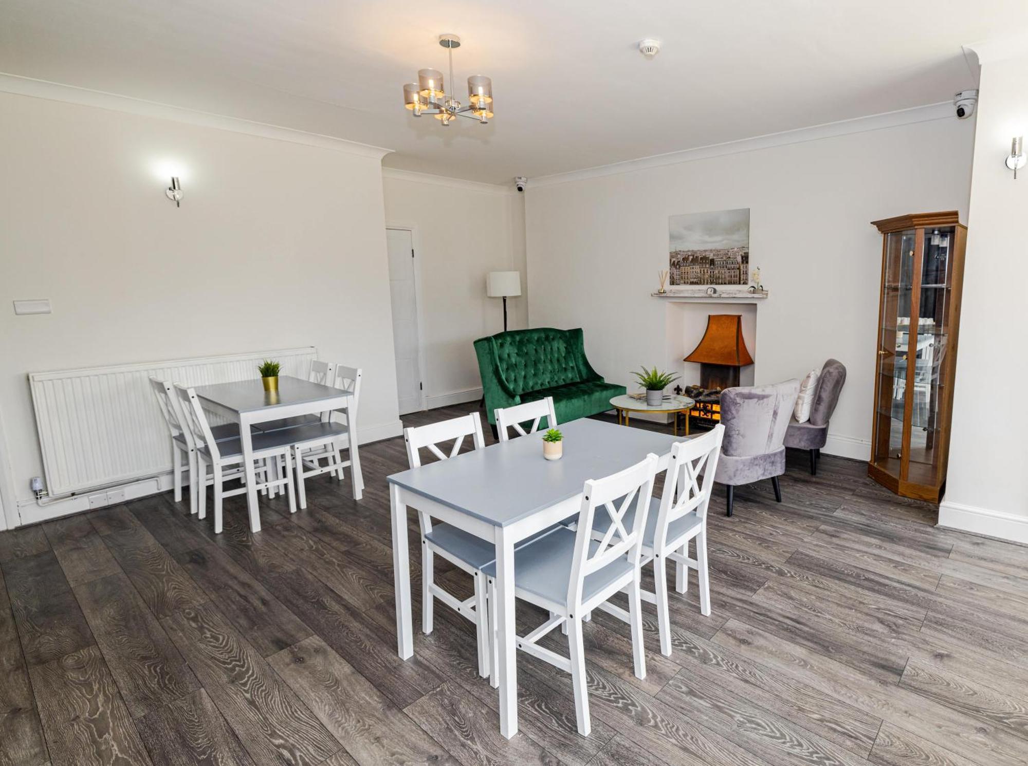 Woodford Hotel Лондон Экстерьер фото